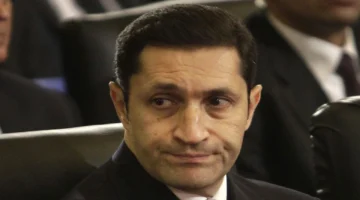 ثورة محتملة.. رد علاء مبارك يكشف موقفه من إمكانية السيطرة على البلاد عبر احتجاجات شعبية